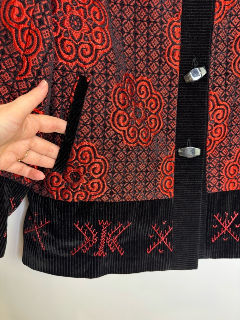 Vintage jacket embroidered patterns statement asian inspired jacquard pattern - Picture 6 of 9